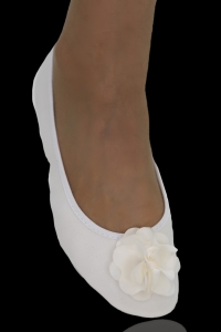 209 - Serie Luxo Off White com Flor de Cetim na frente